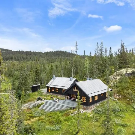 Your Ideal Getaway Awaits In Charming Retreat
