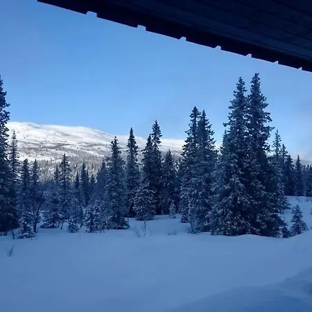 Your Ideal Getaway Awaits In Charming Retreat 木屋