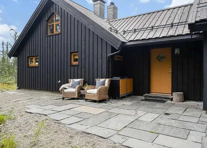 Chalet Your Ideal Getaway Awaits In Charming Retreat *