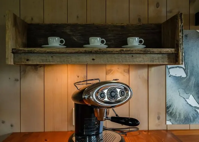 Your Ideal Getaway Awaits In Charming Retreat Chalet