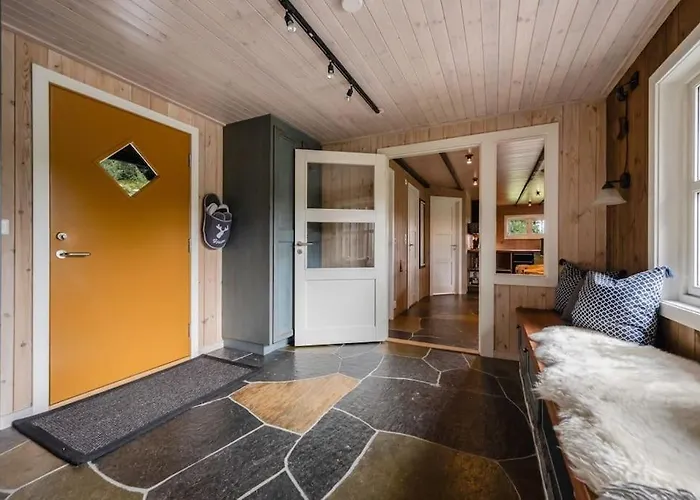 Your Ideal Getaway Awaits In Charming Retreat