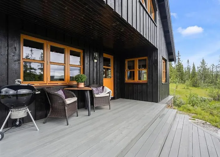 Chalet Your Ideal Getaway Awaits In Charming Retreat *