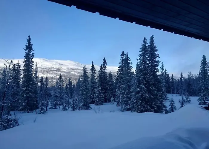 Your Ideal Getaway Awaits In Charming Retreat Chalet