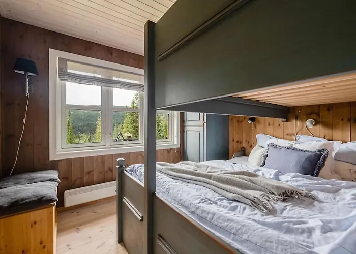 Chalet Your Ideal Getaway Awaits In Charming Retreat