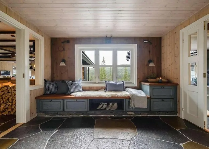 Chalet Your Ideal Getaway Awaits In Charming Retreat *