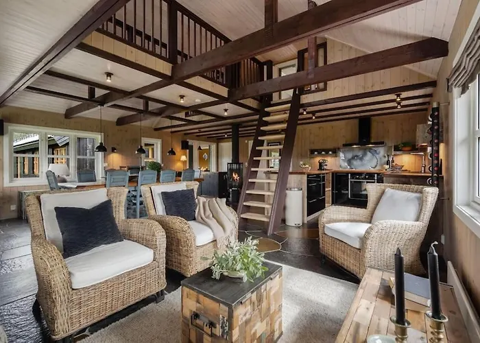 Your Ideal Getaway Awaits In Charming Retreat *