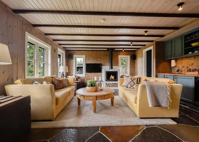 Your Ideal Getaway Awaits In Charming Retreat Chalet