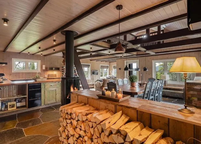 Your Ideal Getaway Awaits In Charming Retreat *